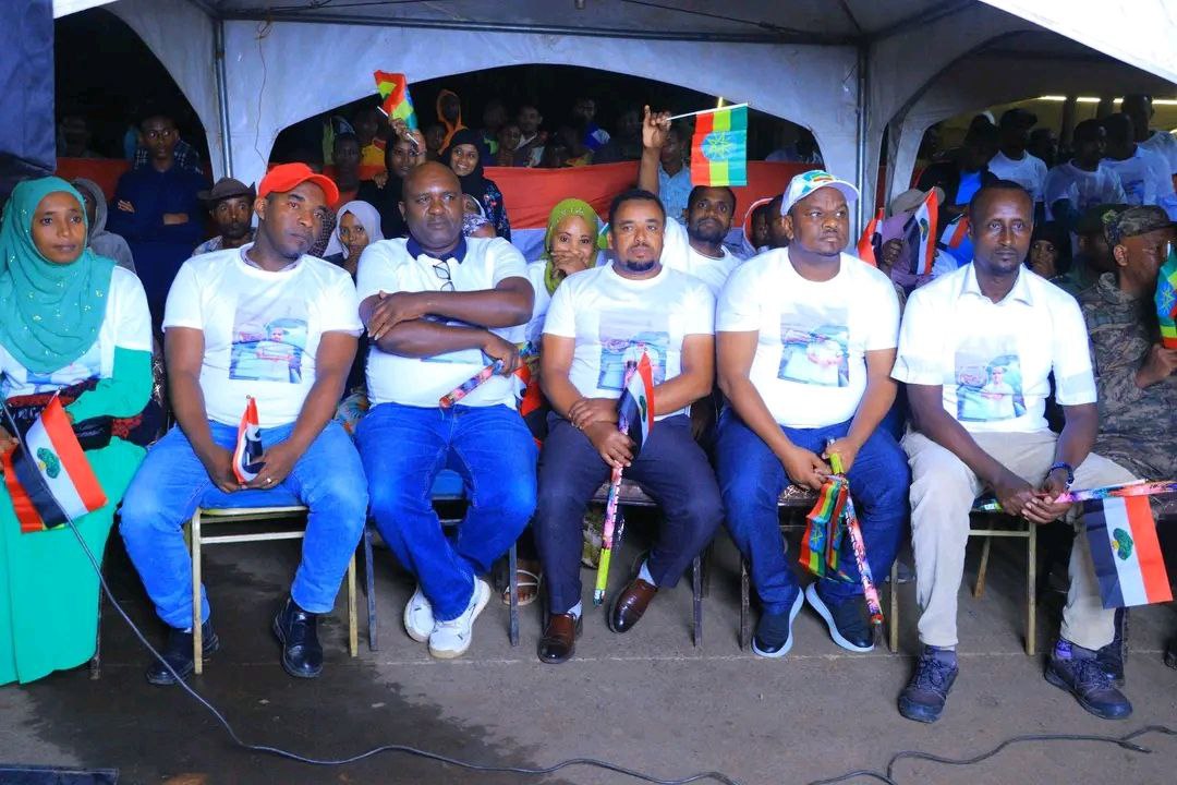 You are currently viewing የአጋሮ ከተማ ነዋሪዎች ታላቁ የኢትዮጵያ ህዳሴ ግድብ በርካታ ፈተናዎችን አልፎ ለምረቃ በመብቃቱ ደስታቸዉን እየገለጹ ነዉ