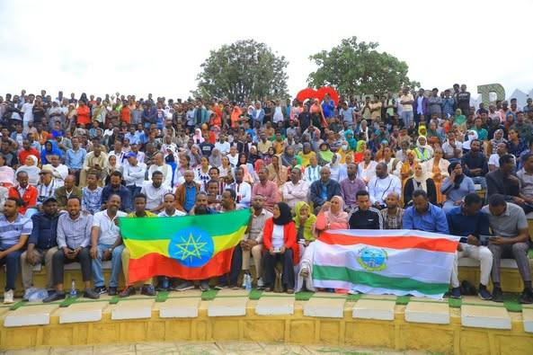You are currently viewing ታላቁ የኢትዮጵያ ሕዳሴ ግድብ በአብሮነት እና በአንድነት ማሸነፍ እንደሚቻል በተግባር የታየበት ነው