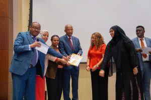 Read more about the article በውጭ የሚኖሩ ኢትዮጵያውያንና ትውልደ ኢትዮጵያውያን በሀገራዊ ምክክሩ የአጀንዳ ማሰባሰብ ሂደት ንቁ ተሳትፎ እያደረጉ መሆኑን ኮሚሽኑ አስታወቀ