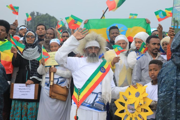 ከንቲባ አዳነች አቤቤ የታላቁ የኢትዮጵያ ህዳሴ ግድብ እውን እንዲሆን ከ6 ቢሊዮን ብር በላይ በማዋጣት ለተሳተፉ ሁሉ ምስጋና አቀረቡ