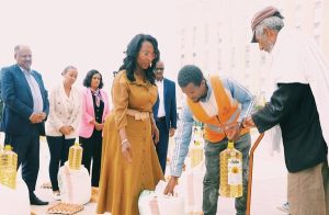 Read more about the article በህብር ቀን ለ500 ሺህ የከተማዋ ነዋሪዎች ማዕድ ማጋራታቸውን ከንቲባ አዳነች አቤቤ ገለፁ