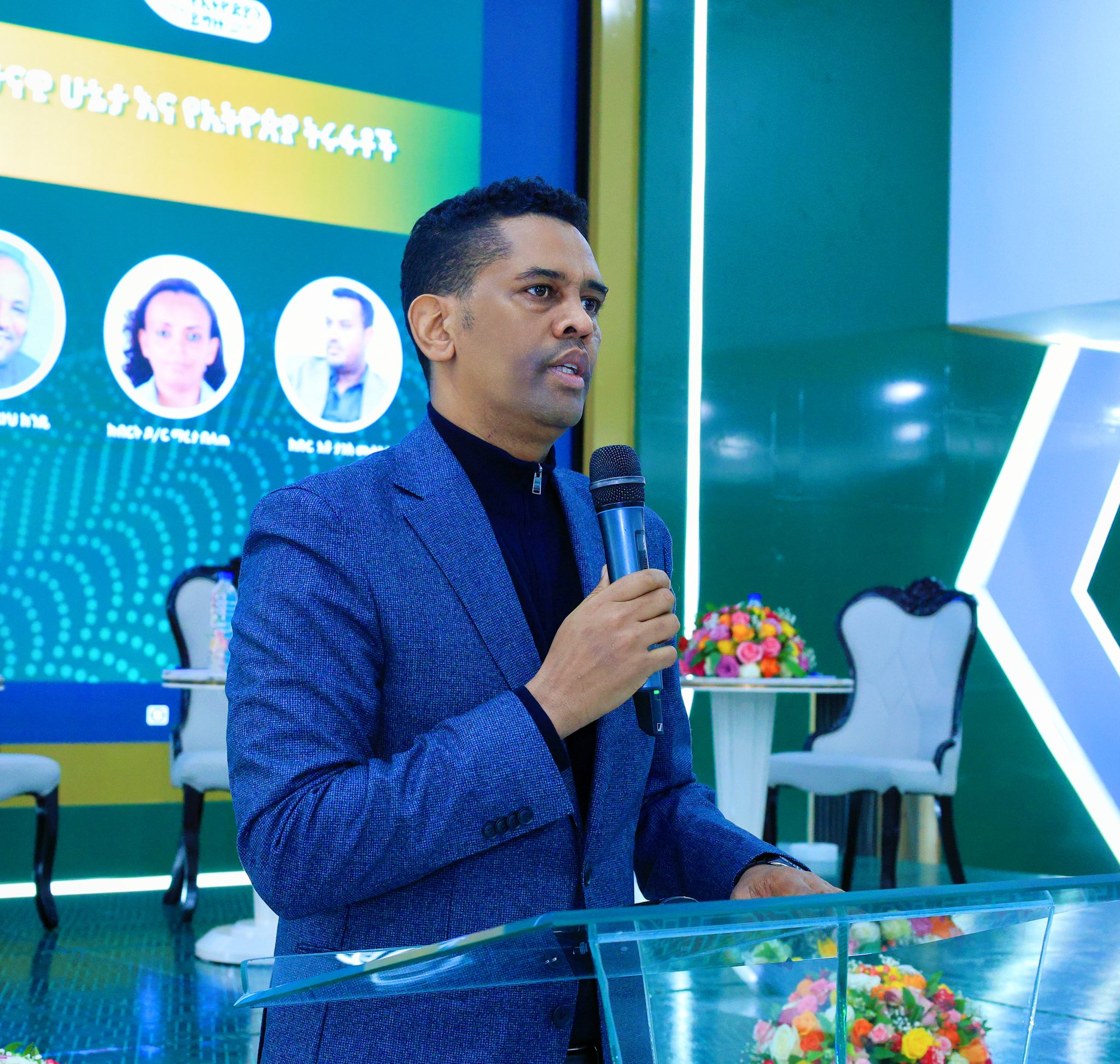 You are currently viewing የኢትዮጵያን ዓለም አቀፍ የንግድ ተወዳዳሪነት ለማጠናከር የዘርፉ ተዋንያን በኢ- ኮሜርስ ግብይት የጎላ ተሳትፎ ማድረግ እንዳለባቸው ካሳሁን ጎፌ(ዶ/ር) ገለፁ