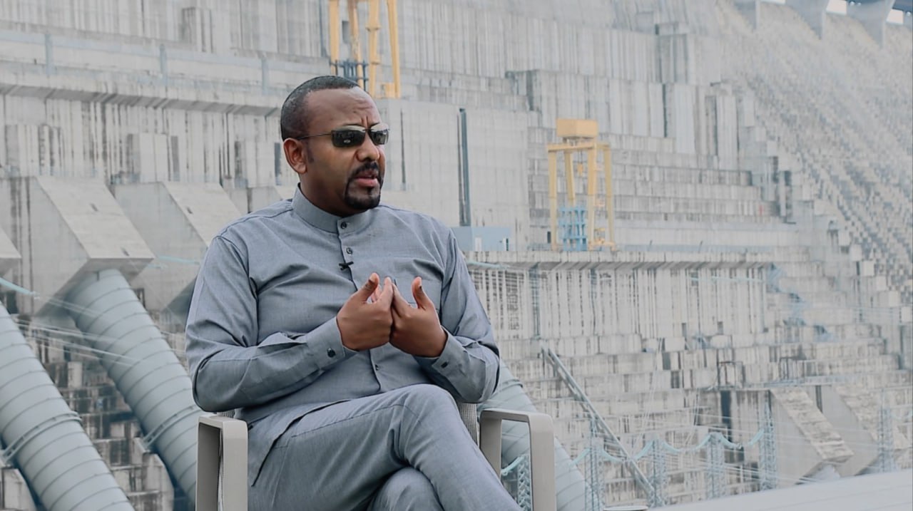 You are currently viewing ጠቅላይ ሚኒስትር ዐቢይ አሕመድ (ዶ/ር) ሕዳሴን እንደ መደበኛ ፕሮጀክት ሳይሆን እንደ የዘመናት ቀንበር መስበሪያ፤እንደ የታሪክ መታጠፊያ መስመር አድርጌ ነው የማየው ሲሉ ገለጹ