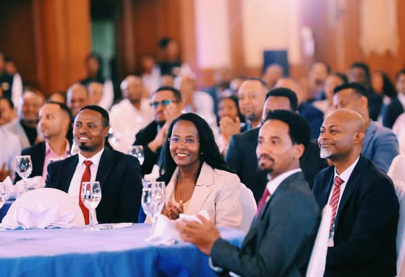 ከአገር ዉጭ ወጥተዉ መታከም ለማይችሉ ታማሚዎች እና ቤተሰብ ትልቅ እፎይታ የሚሰጥ የስትሮክ ሕክምና ማዕከል ሊገነባ መሆኑን ከንቲባ አዳነች አቤቤ ገለፁ