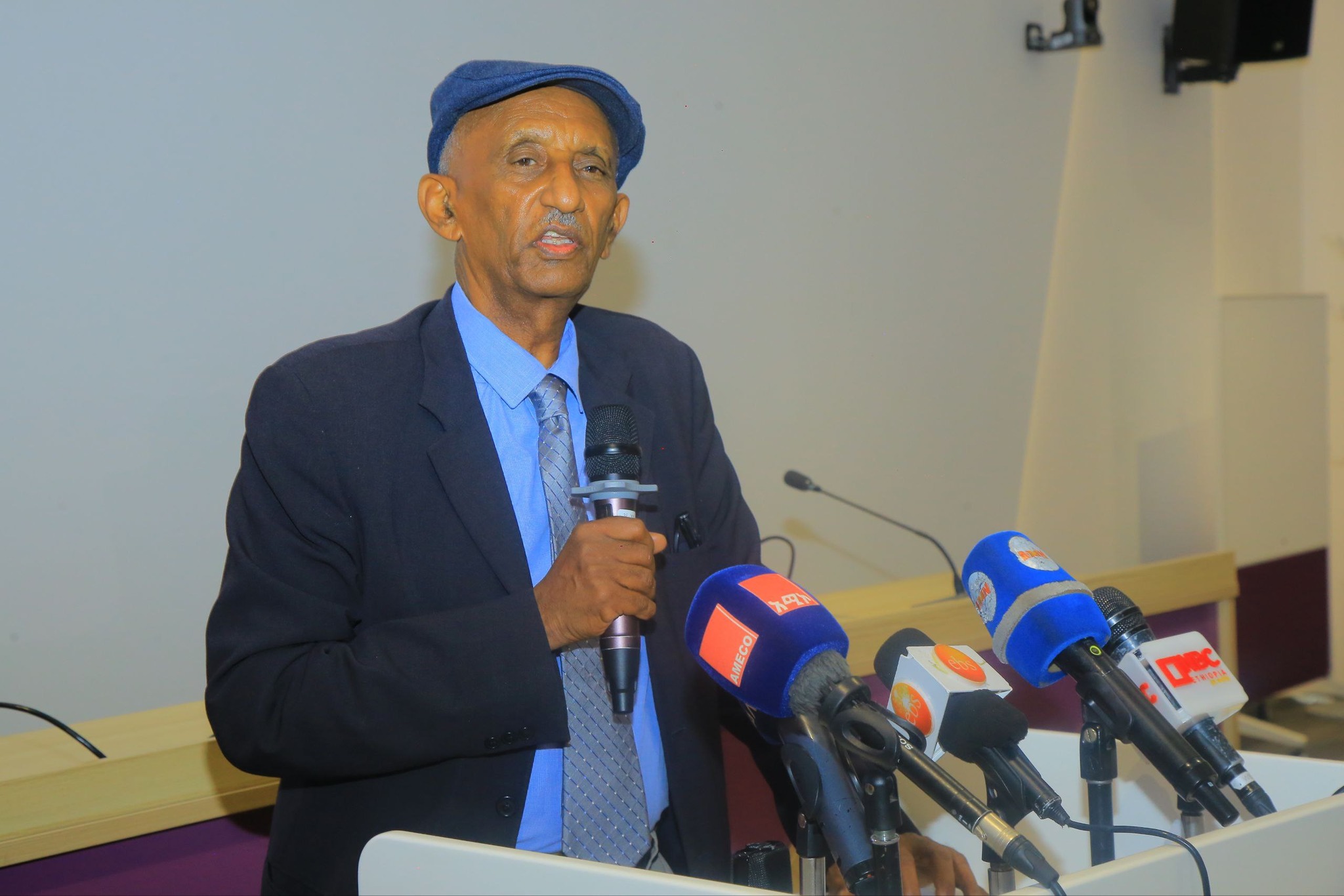 You are currently viewing በህዳሴ ግድብ ላይ የተቀዳጀነው ድል፣ ለሌሎች ድሎችም የሚያረማምደን ነው ሲሉ አረጋዊ በርሄ (ዶ/ር) ገለጹ