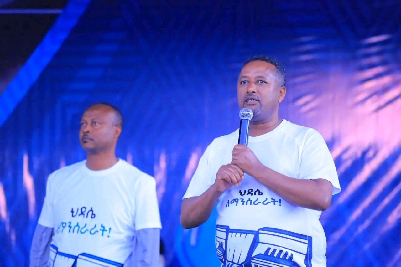 You are currently viewing የአዲስ አበባ ከተማ ነዋሪዎች ታላቁ የኢትዮጵያ ህደሴ ግድብ ግንባታ እውን እንዲሆን ከፍተኛ አስተዋጽኦ ማበርከታቸዉን አቶ ጃንጥራር አባይ ገለጹ