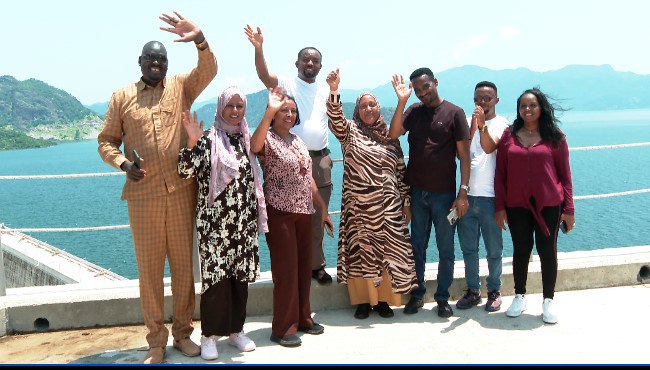 You are currently viewing ታላቁ የኢትዮጵያ ህዳሴ ግድብ የተባበሩ ክንዶች ውጤት ማሳያ ነው ሲሉ የአዲስ አበባ ከተማ ምክር ቤት አፈጉባኤ ወይዘሮ ቡዜና አልከድር ገለጹ