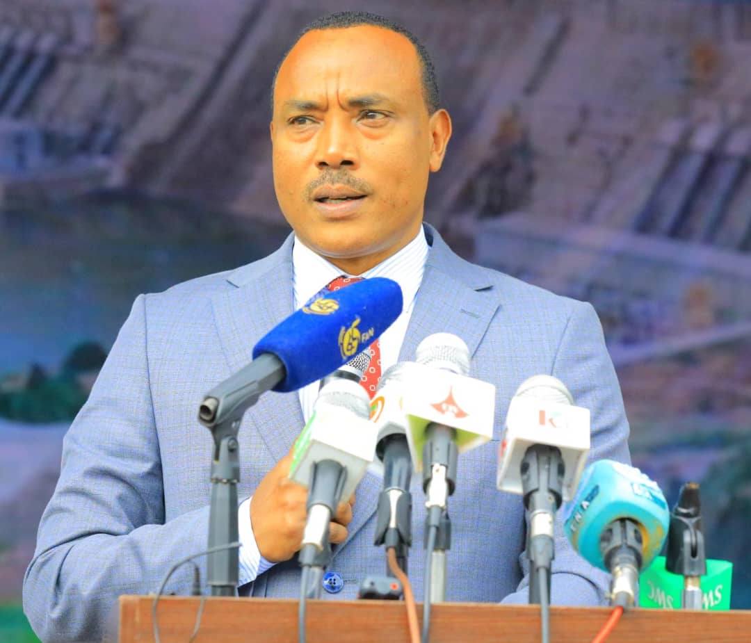 You are currently viewing በግድቡ ግንባታ ላይ ያሳየነውን ትብብርና ድጋፍ በሌሎች ልማቶች ላይ መድገም አለብን ሲሉ ርዕሰ መስተዳድር ነጋሽ ዋጌሾ (ዶ/ር ኢ/ር) ተናገሩ