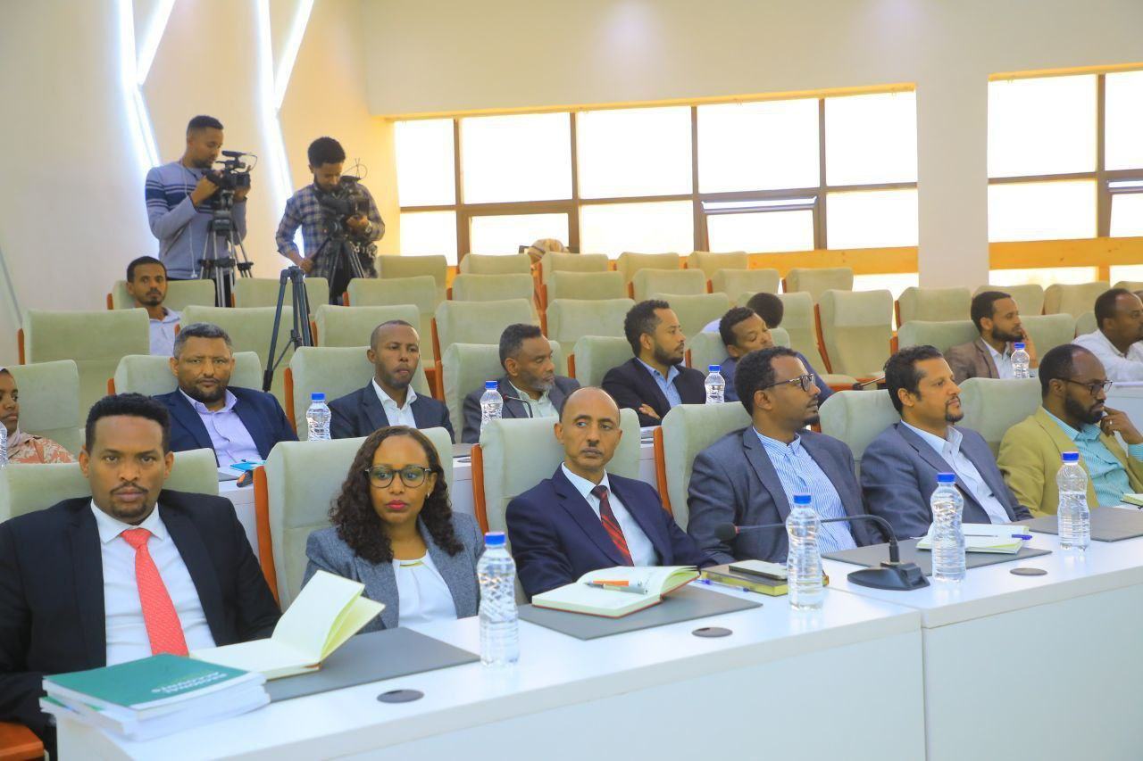 You are currently viewing በሐረሪ ክልል እቅድን መሰረት ያደረጉ ተግባራት በውጤታማነት እንዲፈጸሙ ይደረጋል ሲሉ ርዕሰ መስተዳድር ኦርዲን በድሪ ገለፁ