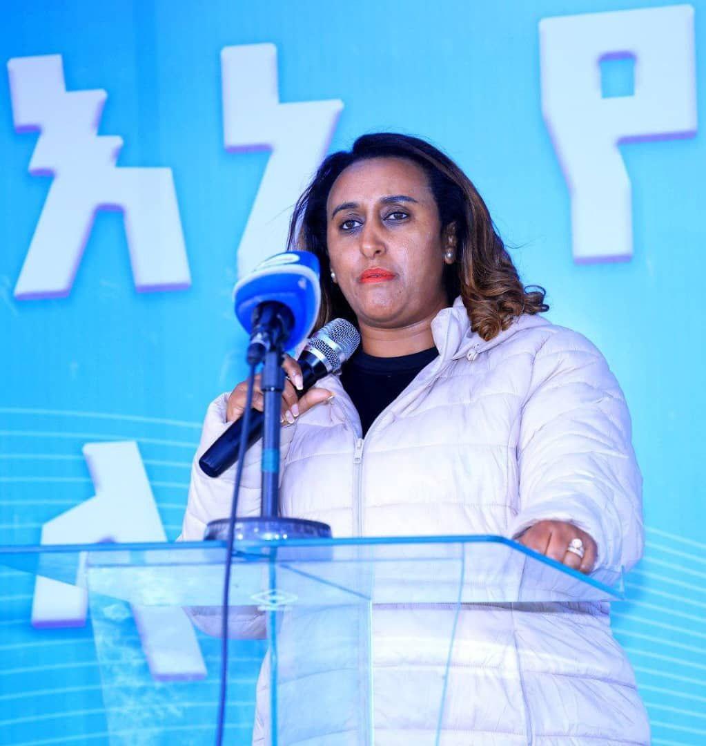 You are currently viewing የኢሬቻ በዓልን ለማክበር ለሚመጣው እንግዳ በፍፁም ትሕትና የተሞላበት አቀባበል ለማድረግ በቂ የቅድመዝግጅት ስራ መከናወኑ ተገለፀ።