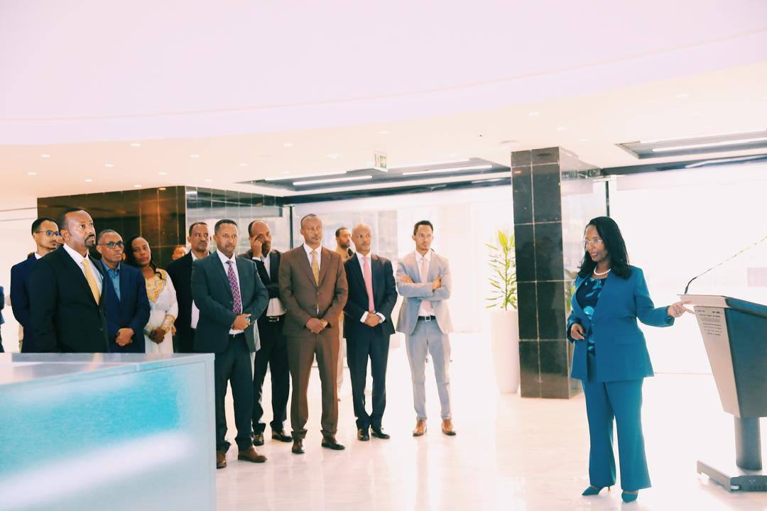 You are currently viewing በመዲናዋ የመሶብ አንድ ማዕከል አገልግሎትን በክፍለ ከተሞች የማስፋት ሥራ ተጠናክሮ ይቀጥላል