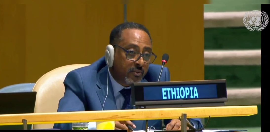 You are currently viewing ሕዳሴ ግድብ እኔ ብቻ ልጠቀም የሚል የቅኝ ግዛት ትርክትን በመቀየር በተፋሰሱ ሀገራት መካከል አዲስ የትብብር ምዕራፍ መክፈቱን አምባሳደር ዮሴፍ ካሳዬ ገለፁ