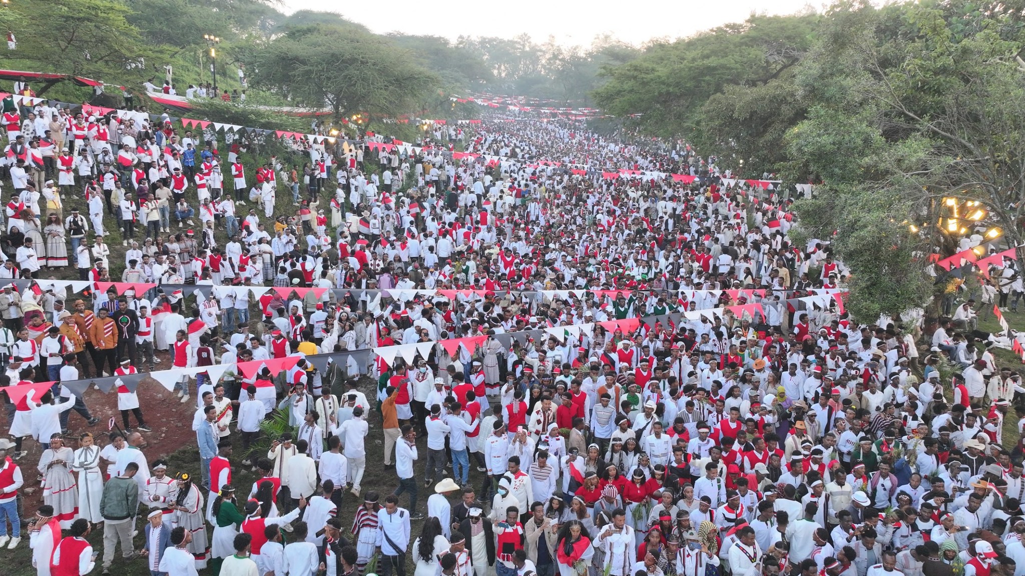 You are currently viewing ሕዝብ በስፋት የተሳተፈባቸው በሀገራችን የተካሄዱ ታላላቅ ሁነቶች በስኬት ተጠናቀዋል ሲል የኢትዮጵያ ፌደራል ፖሊስ ገለፀ