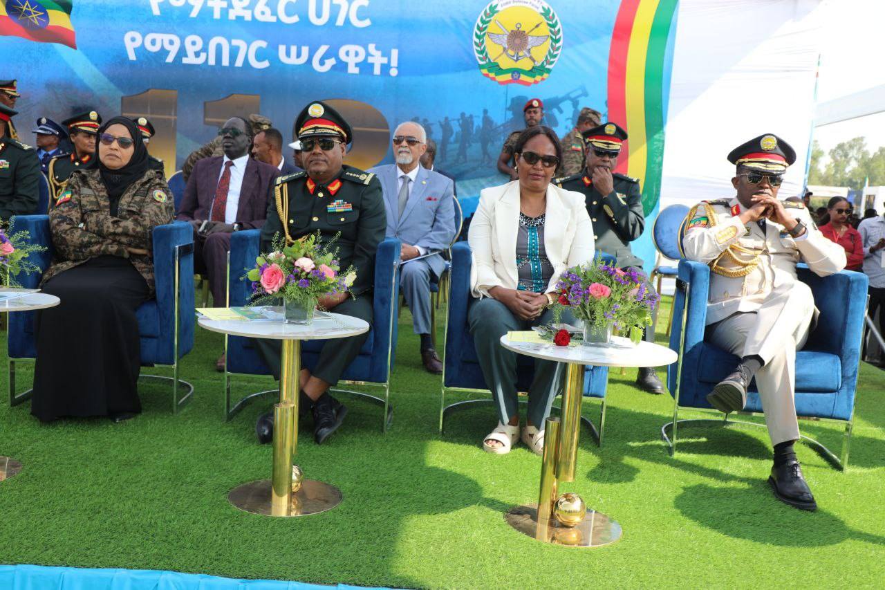 You are currently viewing መከላከያ ሰራዊት የሉዓላዊነታችን እና የአንድነታችን ጠባቂ ነው ሲሉ ኢንጂነር አይሻ መሀመድ ተናገሩ