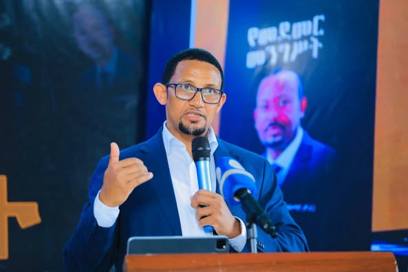 You are currently viewing “የመደመር መንግሥት” መፅሐፍ የሚነበብ ብቻ ሳይሆን የሚተገበር መሆኑን ሙሁራን ተናገሩ