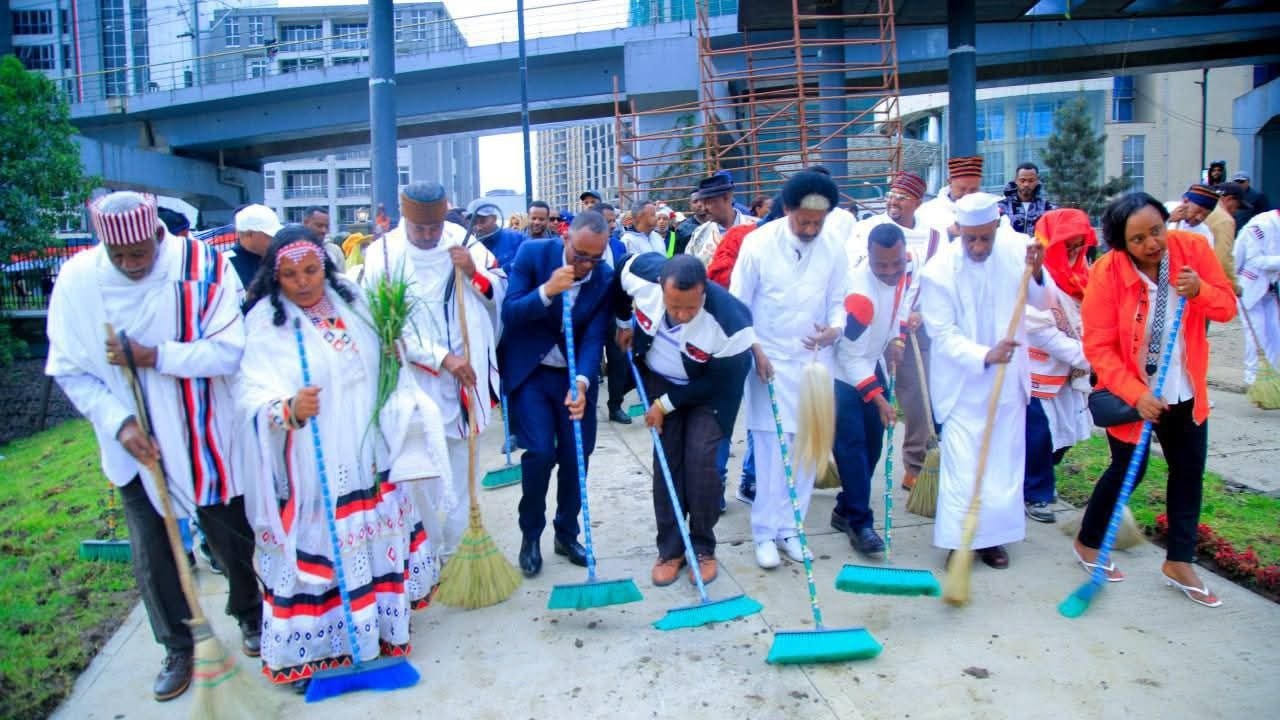 You are currently viewing የሆረ ፊንፊኔ ኢሬቻ በዓልን ለማክበር የሚመጡ እንግዶችን ምቹ፣ ፅዱና ውብ በሆነ ስፍራ ለማስተናገድ የሚያስችሉ ተግባራ መከናወናቸው ተገለፀ