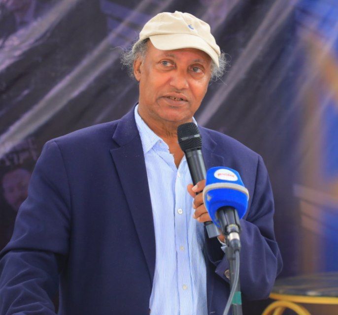 You are currently viewing የመደመር መንግሥት መጽሀፍ ኢትዮጵያ ለምን ደሀ ሆነች የሚል ቁጭት የወለደውና ለድህነቷ መውጫ አመላካች መፍትሄን ያመጣ መሆኑን ሙሁራን ተናገሩ