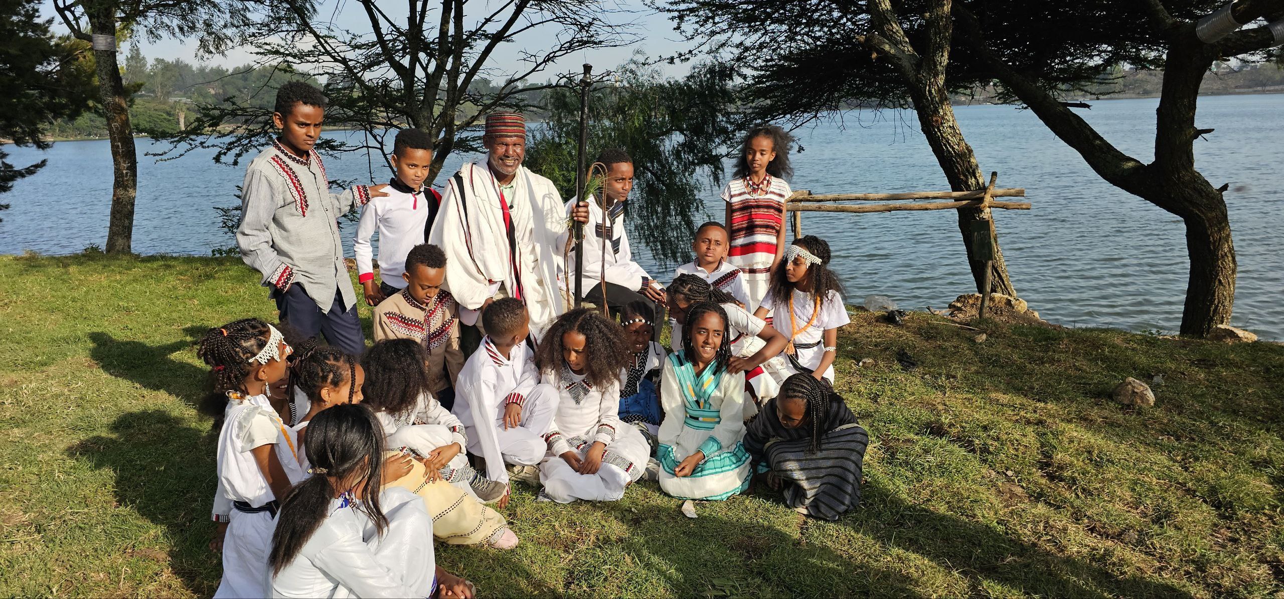 You are currently viewing የኦሮሞ ሕዝብ ባህላዊ እሴቶችን ሳይሸራረፉ በማቆየት ለትውልድ ማስተላለፍ እንደሚገባ አባገዳዎች አስገነዘቡ