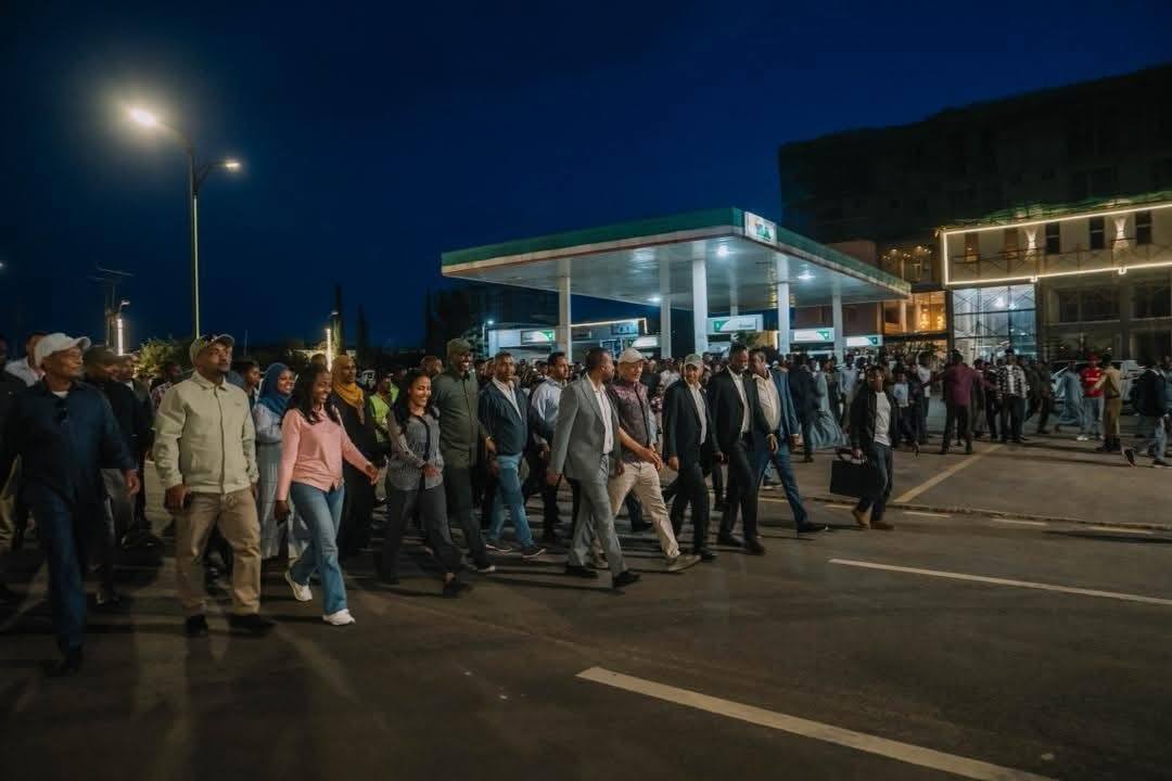 You are currently viewing የከተማ ማዕከሎቻችንን ስናዘምን የምንገነባው ለዛሬ ብቻ ሳይሆን ለነገም መሠረት እያኖርን መሆኑን መገንዘብ እንደሚገባ ጠቅላይ ሚኒስትር ዐቢይ አሕመድ(ዶ/ር) ገለፁ