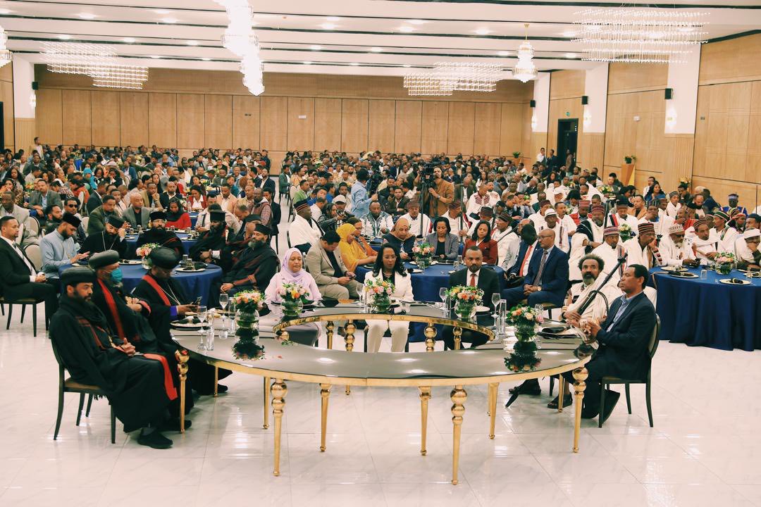 You are currently viewing ከንቲባ አዳነች አቤቤ ባለፉት ጊዜያት በመዲናዋ የተከናወኑ ከተማዊ ፣ ሀገራዊ እና ዓለም አቀፋዊ ኩነቶች በተሳካ መልኩ በድምቀት እንዲጠናቀቁ ከፍተኛ አስተዋጽኦ ያበረከቱ አካላትን አመሰገኑ