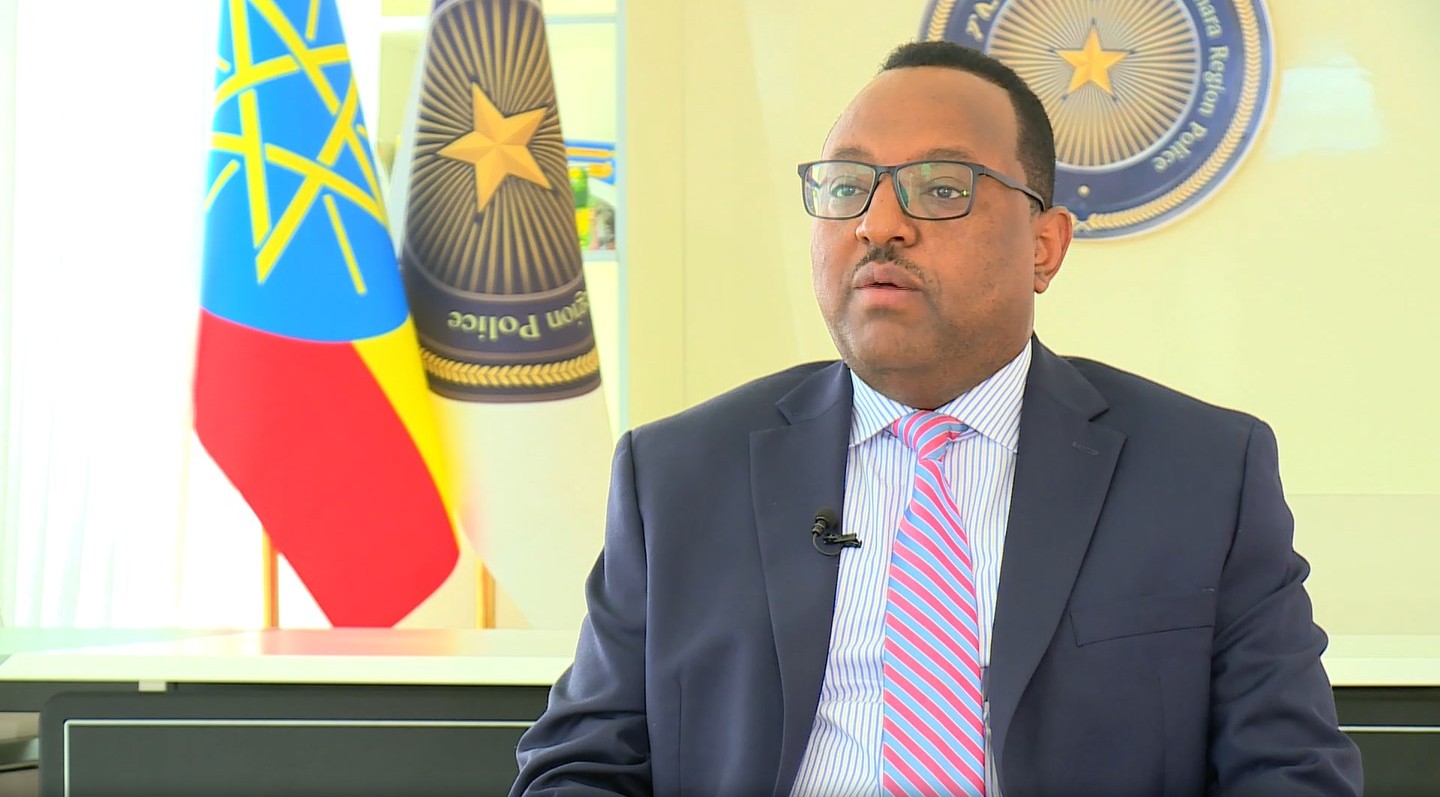 You are currently viewing በአማራ ክልልየተደራጁ ወንጀሎችንና የፀረ-ሰላም ኃይሎችን እንቅስቃሴ ለመከላከል የሚያስችል አቅም ማሳደጉን ኮሚሽነር ዘላለም መንግስቴ ገለጹ