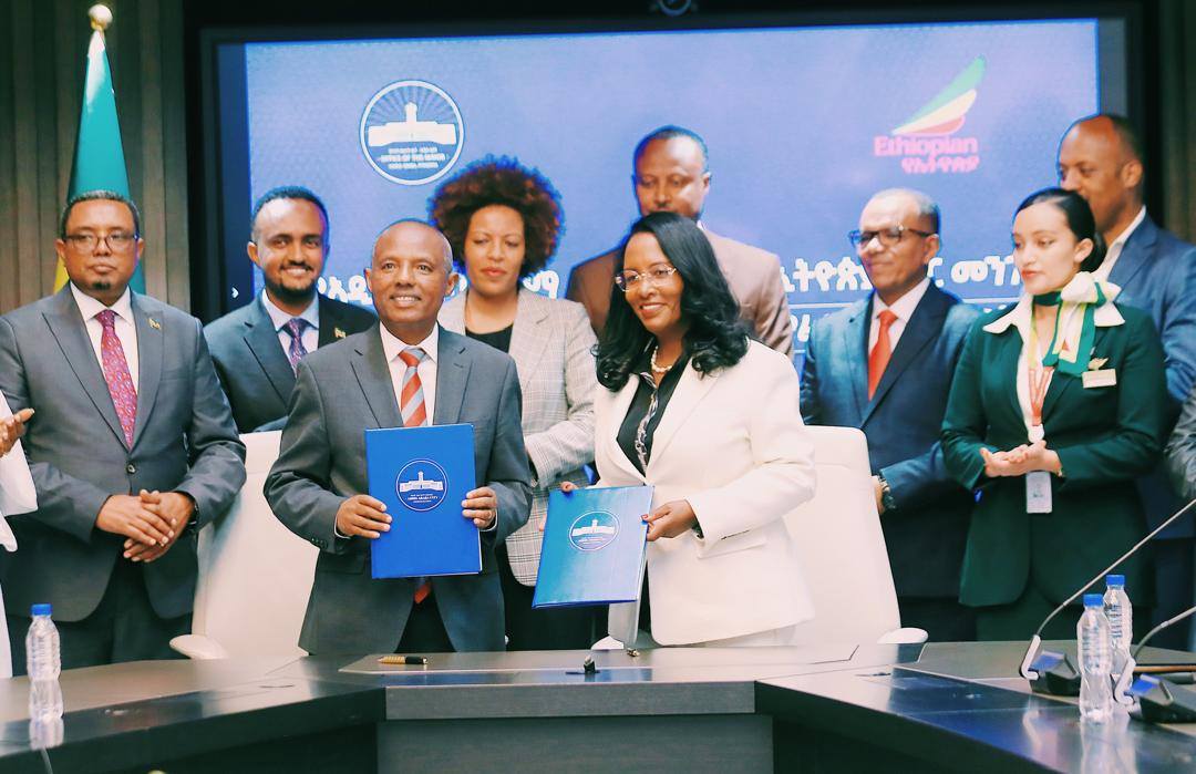 You are currently viewing ከንቲባ አዳነች አቤቤ የሀገራችን ኩራት ከሆነው የኢትዮዽያ አየር መንገድ ግሩፕ ጋር በጋራ በምንሰራባቸው ጉዳዮች ላይ ዛሬ የመግባቢያ ሰነድ ተፈራርመናል ሲሉ ገለጹ