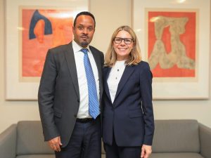 Read more about the article በኢትዮጵያ የስራ እድል ፈጠራንና ዘላቂ መሠረተ ልማቶችን ለማስቀጠል የዓለም ባንክ ቀጣይ ተሳትፎ ከፍተኛ አስተዋፅኦ እንደሚኖረው ተገለፀ