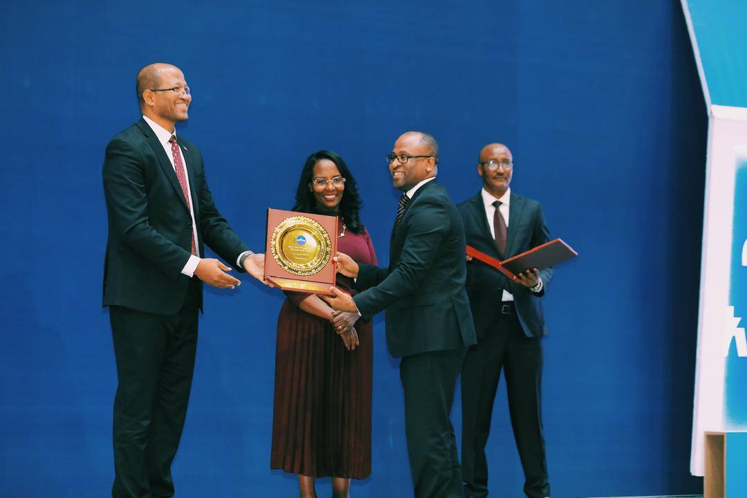 You are currently viewing በጎ ማድረግ በሃገር እና በመንግስት ከሚያስመሰግነው በላይ ከፈጣሪ ዘንድ በረከት አለው ሲሉ አቶ ታገሰ ጫፎ ተናገሩ