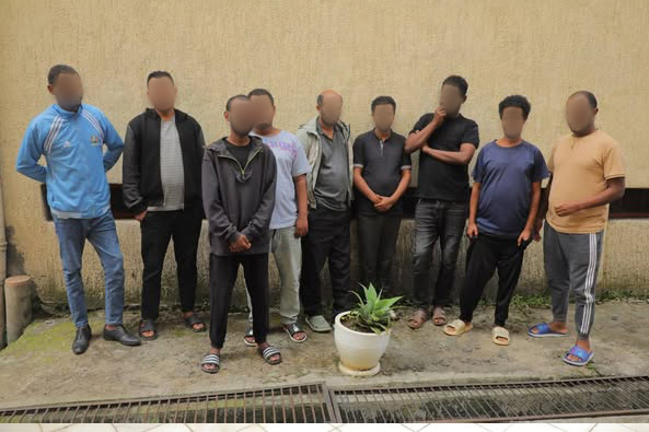 You are currently viewing ሀሰተኛ ሰነዶችን ሲያዘጋጁ የነበሩ ተጠርጣሪዎች በቁጥጥር ስር ዋሉ