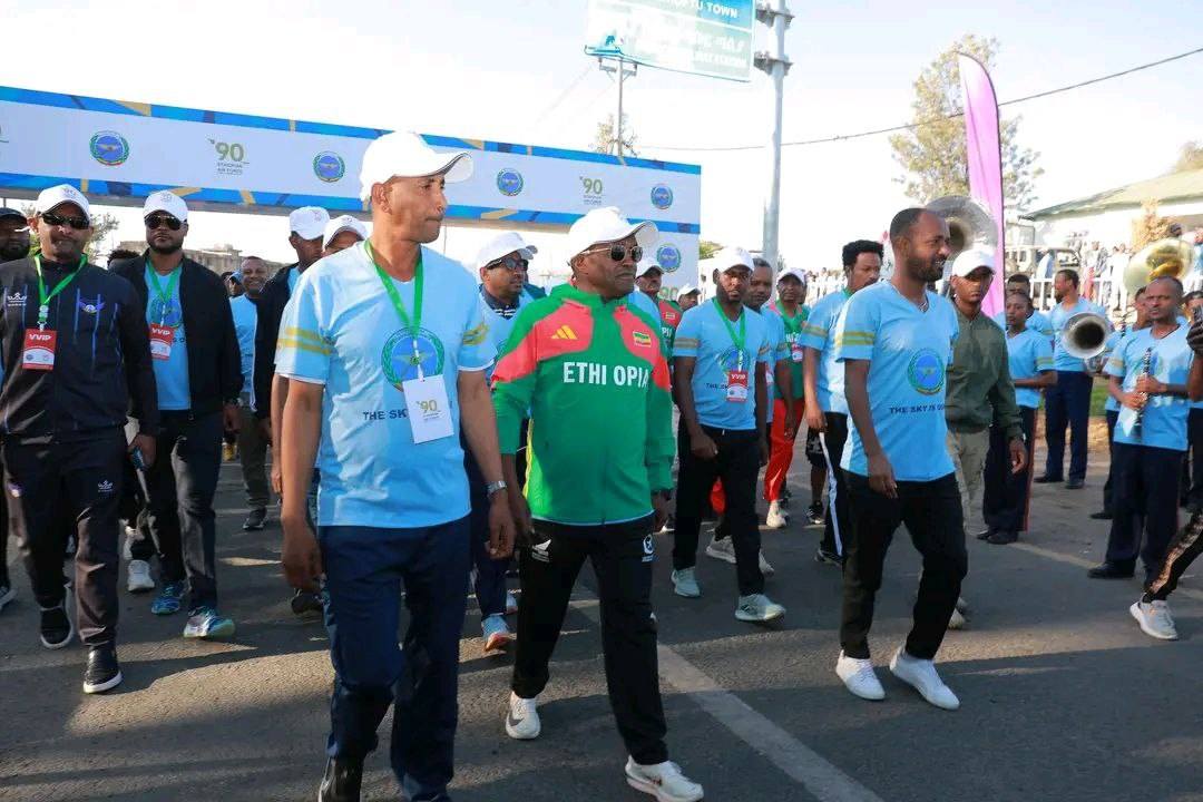 You are currently viewing የኢፌዴሪ አየር ኃይል 90ኛ ዓመት የምስረታ በዓልን በማስመልከት የ10 ኪሎ ሜትር የሩጫ ውድድር በቢሾፍቱ ከተማ እየተካሄደ ነው