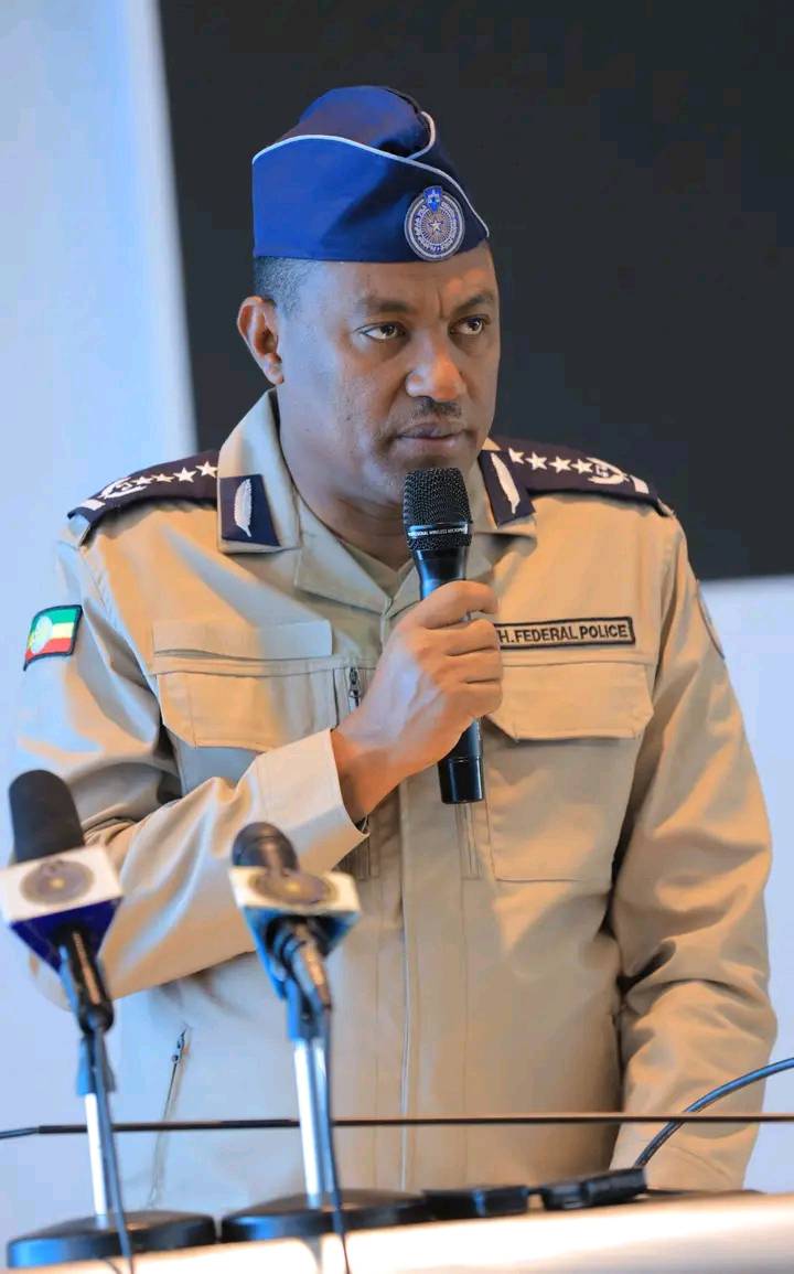 You are currently viewing ለፖሊስ አመራሩ በተሰጠው የሊደርሽፕ ቻሌንጅ ስልጠና የኦፕሬሽን አቅም በማሳደግ በሽብር ቡድኖች ላይ የተሳካ ሕጋዊ እርምጃ መውሰድ መቻሉን የኢትዮጵያ ፌደራል ፖሊስ አስታወቀ