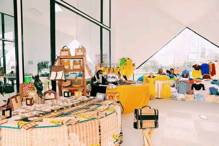 You are currently viewing የኮሪደር ልማቱ ትሩፋቶች እና ለመዲናዋ ተጨማሪ ድምቀት የሆኑት የንግድ ቤቶች