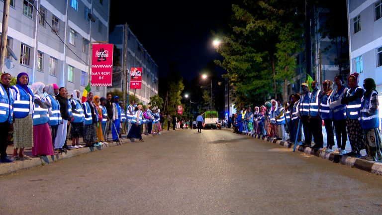 ጨለማን ተገን በማድረግ የሚፈፀሙ ወንጀሎችን ለመከላከል የመንገድ ዳር መብራቶች ከፍተኛ አስተዋጽኦ አበርክተዋል