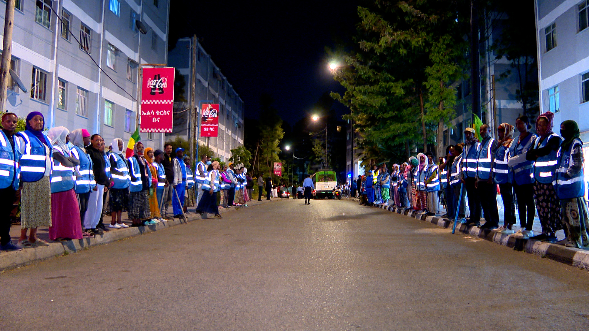 You are currently viewing ጨለማን ተገን በማድረግ የሚፈፀሙ ወንጀሎችን ለመከላከል የመንገድ ዳር መብራቶች ከፍተኛ አስተዋጽኦ አበርክተዋል