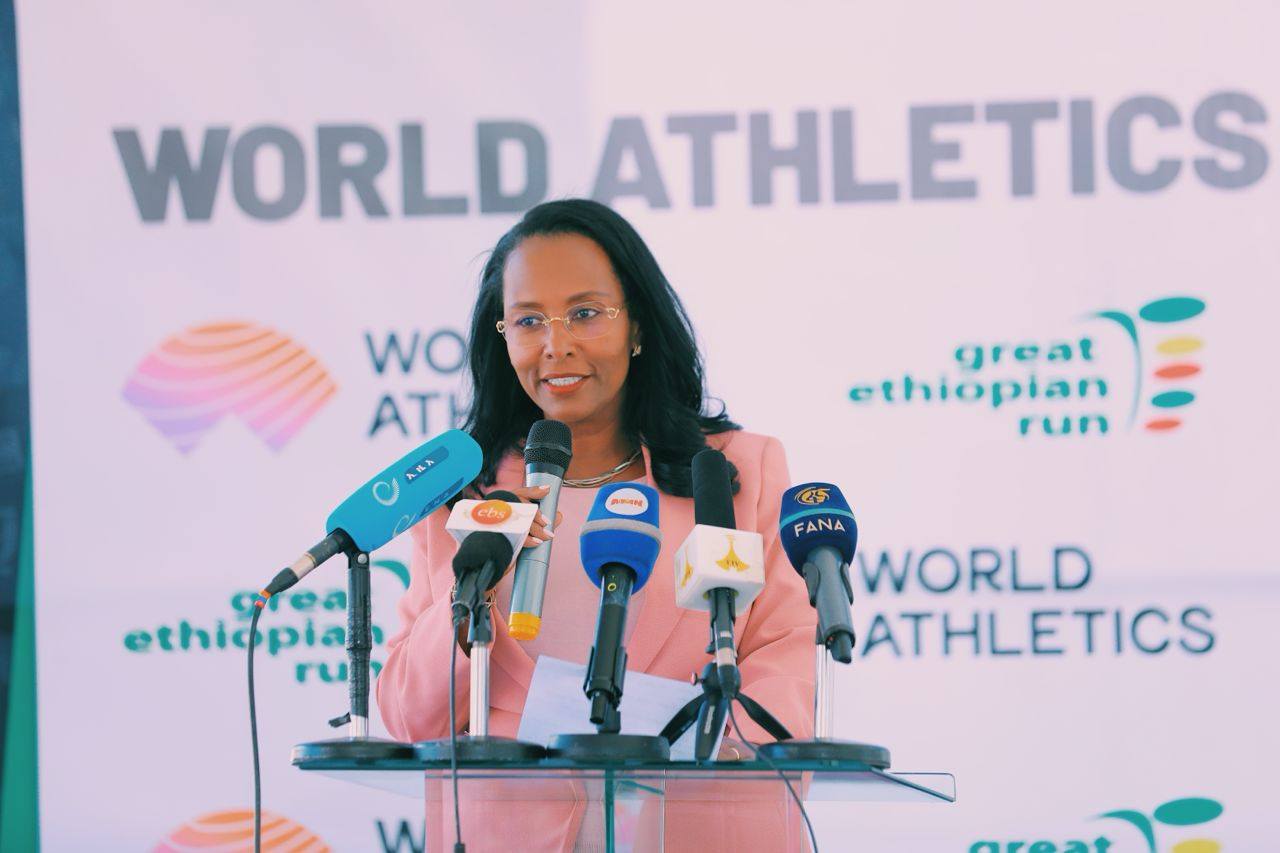 You are currently viewing ከንቲባ አዳነች አቤቤ የአትሌት አበበ ቢቂላ ድል እና የአደባባይ ስፖርታዊ ክንውን የሆነው “ታላቁ ሩጫ በኢትዮጵያ” የዓለም አትሌቲክስ ቅርስነት እውቅናን መቀበላቸዉ በስፖርቱ ዘርፍ የሃገሪቱን ብሎም የመዲናዋን ዓለም አቀፍ ተጽዕኖ ፈጣሪነት የሚያጎላ መሆኑን ገለጹ