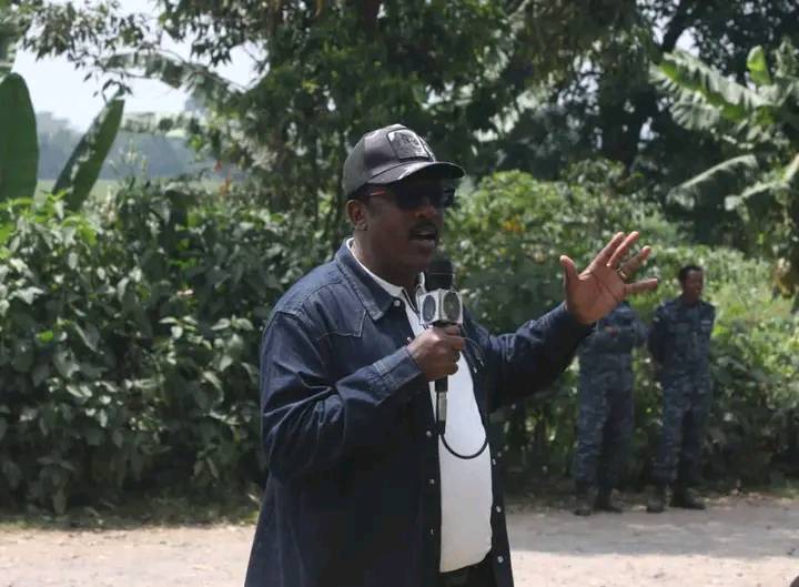 You are currently viewing የሕግ የበላይነትን በዘላቂነት ለማስቀጠል አንድነታችንን እያጠናከርን ዛሬም እንደ ትናንቱ ታሪክ እየሰራን እንቀጥላለን ሲሉ ምክትል ኮሚሽነር ጀነራል መላኩ ፋንታ ገለጹ