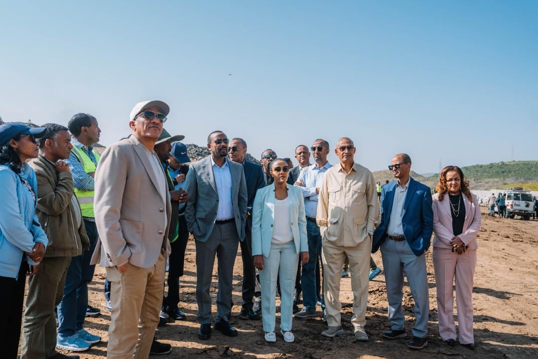 You are currently viewing ጎንደር ለዓለም አሸብራቂ ከተማ እንድትሆን በትጋት መስራት እንደሚገባ ጠቅላይ ሚኒስትር ዐቢይ አሕመድ (ዶ/ር) ገለጹ