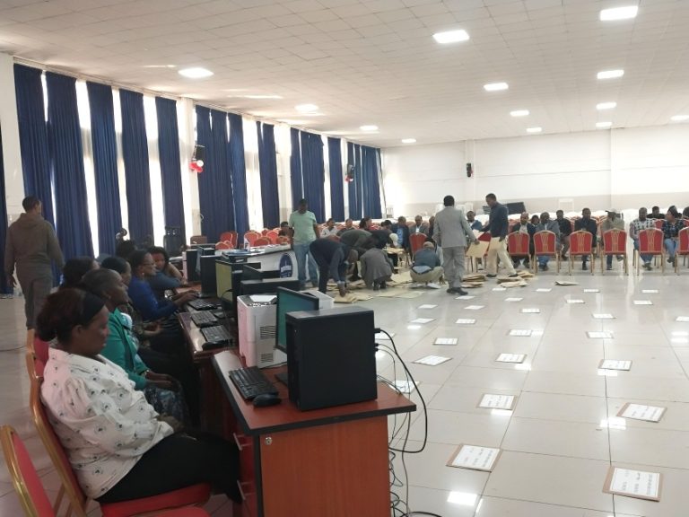 7ኛው ዙር የመሬት ሊዝ ጨረታ ተጫራቾችና ህጋዊ ወኪሎቻቸው በተገኙበት በቦሌ ክፍለ ከተማ በይፋ ተከፈተ