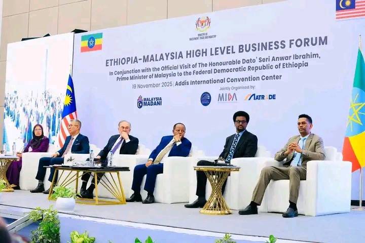 You are currently viewing የማሌዢያ ኩባንያዎች የኢትዮጵያን የንግድና ኢንቨስትመንት ዕድሎች የሚጠቀሙበት ምቹ ምኅዳር አለ ሲሉ ፕሬዝዳንት ታዬ አጽቀ ሥላሴ ገለጹ
