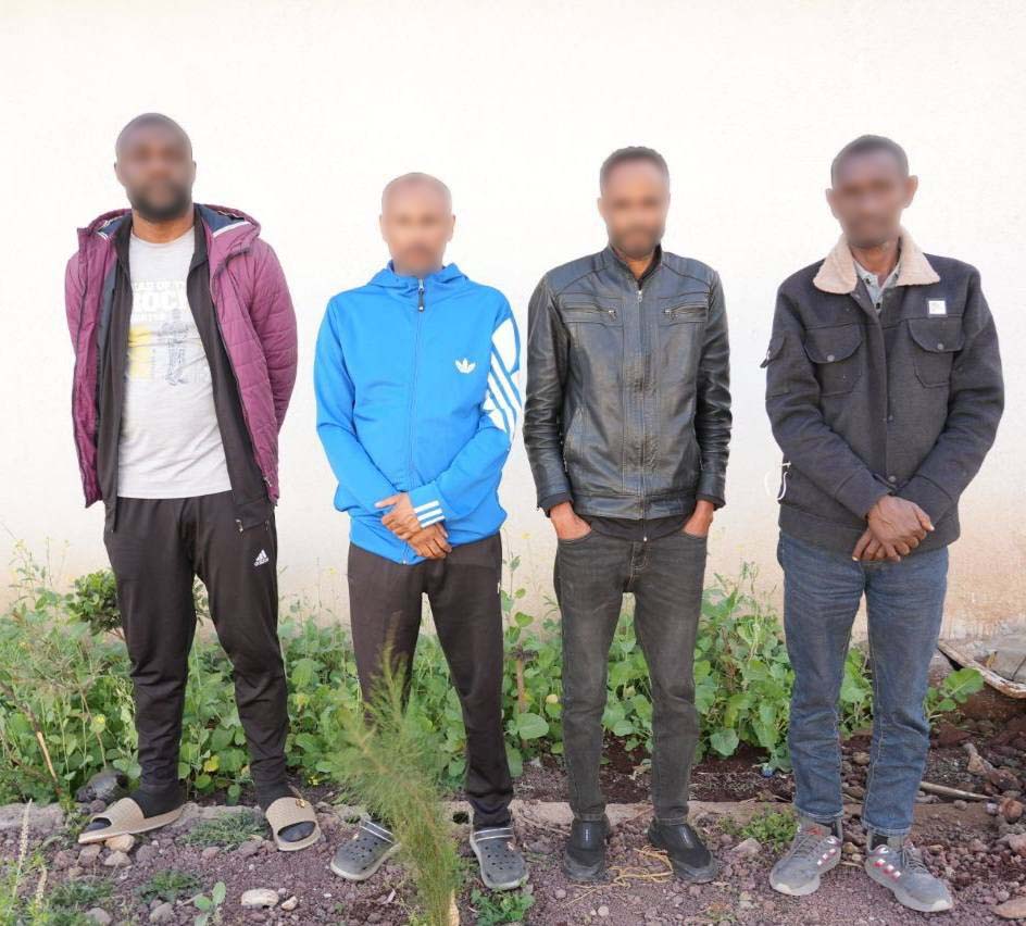 You are currently viewing ሀሰተኛ የውጭ ሀገራት ገንዘቦችን ይዘው ሲቀሳቀሱ የነበሩ 4 ተጠርጣሪዎች በቁጥጥር ስር ዋሉ