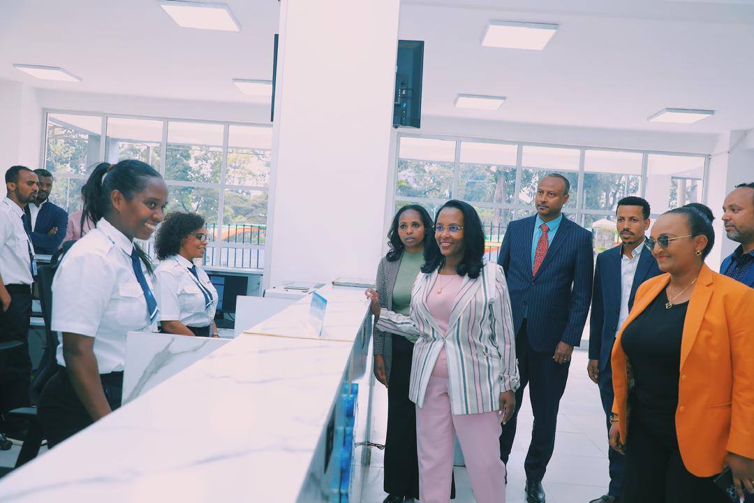 You are currently viewing ከንቲባ አዳነች አቤቤ 3 ዘመናዊ ባለ 10 ወለል ስማርት የወረዳ የአስተዳደር ሕንፃዎችን ሥራ አሥጀመሩ