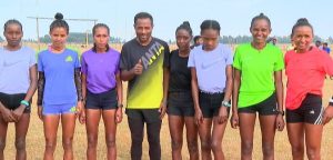 Read more about the article ውድድሮች መቀነሳቸዉን ተከትሎ አትሌቶች ያለ እድሜያቸው ወደ ጎዳና ላይ ውድድሮች እያመሩ ነው – ቀነኒሳ በቀለ