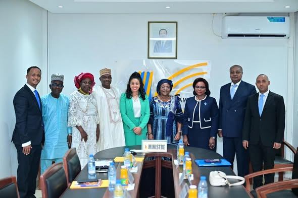 You are currently viewing ካሜሩን ለካምቴል እና ኢትዮ ቴሌኮም ስትራቴጂካዊ ስምምነት ስኬት አስፈላጊውን ድጋፍ ታደርጋለች