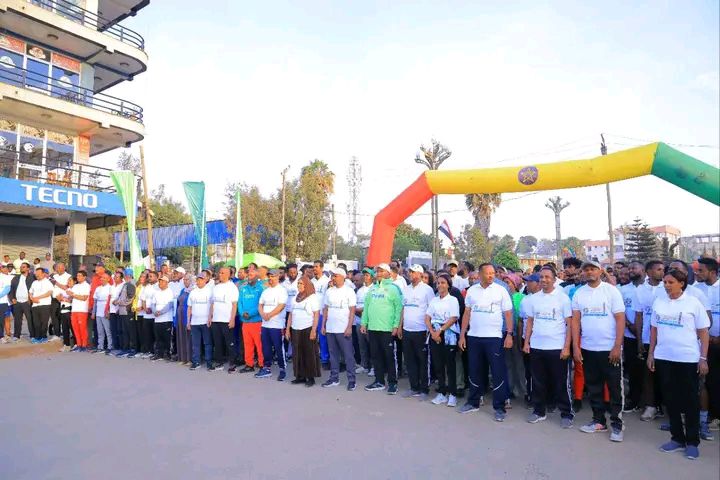 You are currently viewing በክልሉ የወንድማማችነትና የእህትማማችነት እሴትን ለማጠናከር ሁሉም የበኩሉን ሊወጣ ይገባል ሲሉ ርዕሰ መስተዳድር እንደሻው ጣሰው(ዶ/ር) ገለጹ