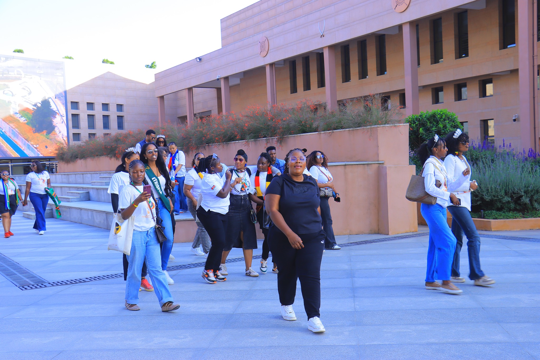 You are currently viewing የአፍሪካ ወጣት ሴቶች የዓድዋ ድል መታሰቢያን ጎበኙ