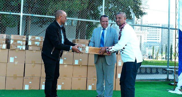 ጽሕፈት ቤቱ በክፍለ ከተማው ለሚገኙ ትምህርት ቤቶች ከ100 ሚሊየን ብር በላይ ወጭ የተደረገባቸው ቁሳቁሶች ድጋፍ አደረገ