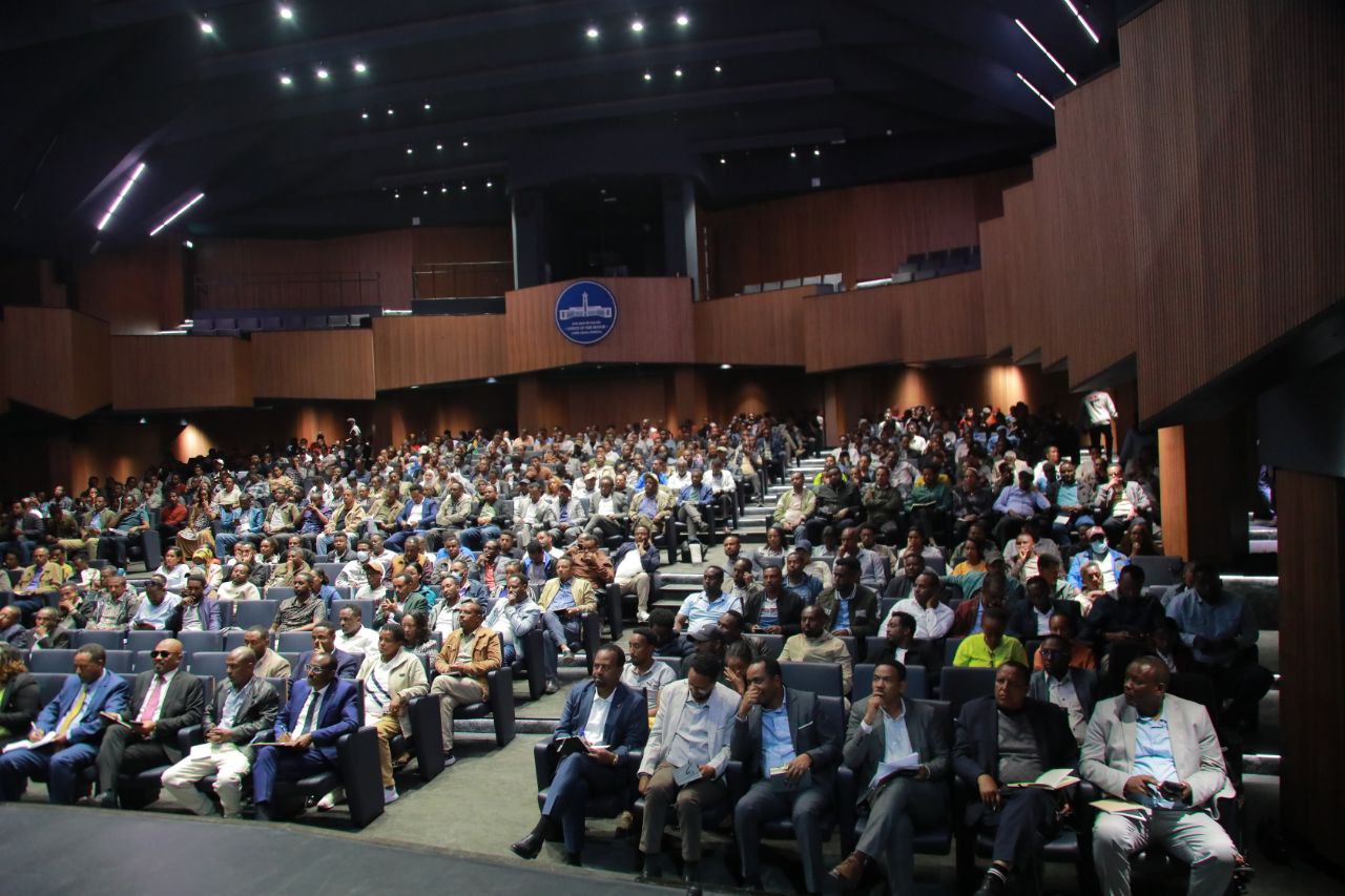 You are currently viewing በአዲስ አበባ ከተማ የኑሮ ውድነት እና የገበያ ማረጋጋት ግብረ-ኃይል የአንድ ወር የስራ ክንውንን እየገመገመ ይገኛል