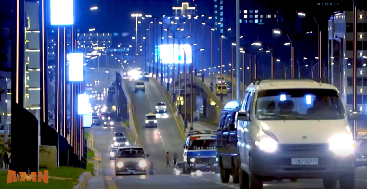 You are currently viewing በየመንገድ ዳር የኤሌክትሪክ ምሰሶዎች እና የመሥሪያ ቤት መግቢያ አጥሮች ላይ ይለጠፉ የነበሩ ማስታወቂያዎችን ያስቀረው አሰራር