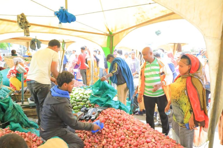 ገበያዎቹ የሸማቾችን የኑሮ ጫና ምን ያህልእያቀለሉ ነው?