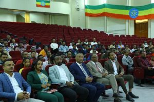 Read more about the article በስነ-ምግባር የታነፀ የአገልጋይነትን መንፈስ የተላበሰ የሰው ሀይል የማፍራት ስራ በትኩረት እየተሰራ ይገኛል